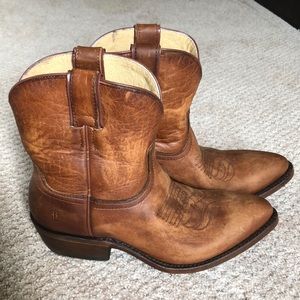 Frye Billy Short
